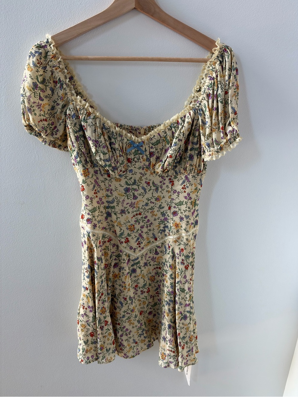 NWT Reformation Ondine Dress Yasmeen Floral Puff Sleeve Mini | Size 2 - Picture 3 of 6